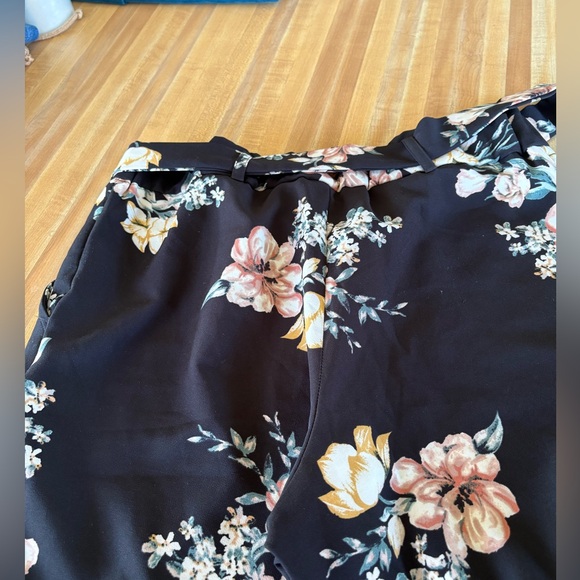 Black floral dress pants - Picture 4 of 6